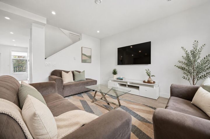 Property Photo: 7167 116 Street 8 BC V4E 0A6