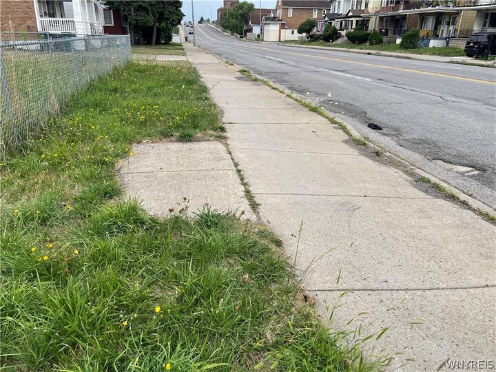 Property Photo:  1801 And 1805 Bailey Avenue  NY 14211 