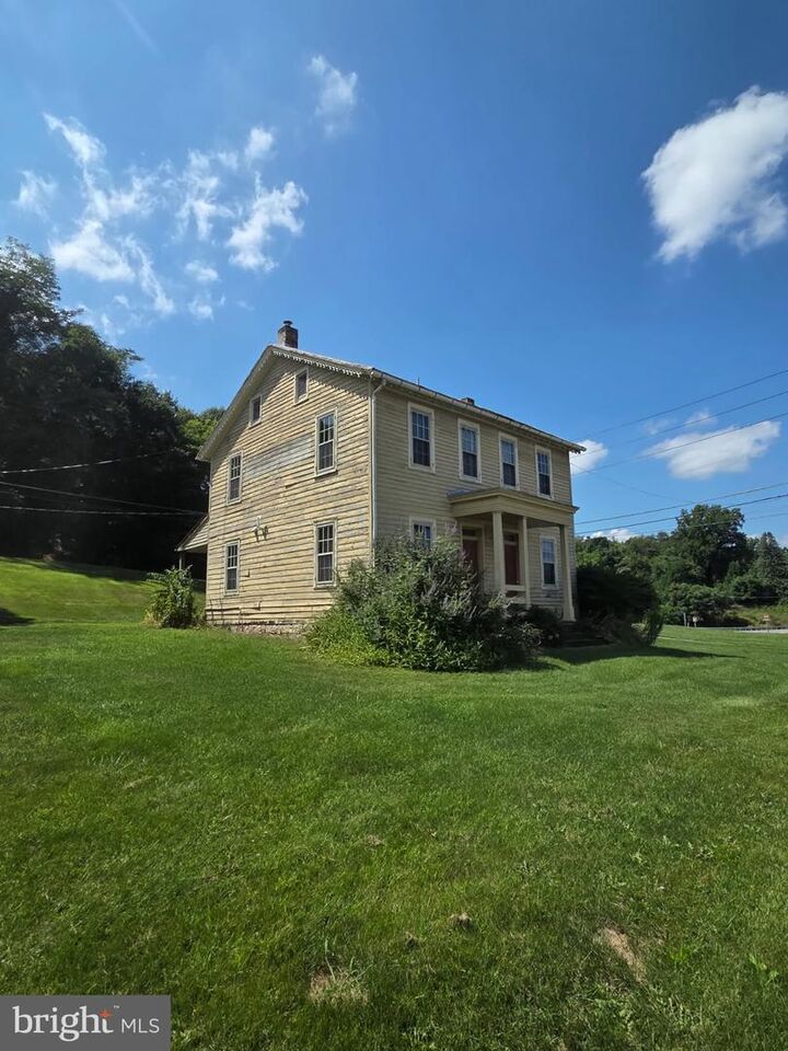 Property Photo:  3 Orchard Road  PA 17045 