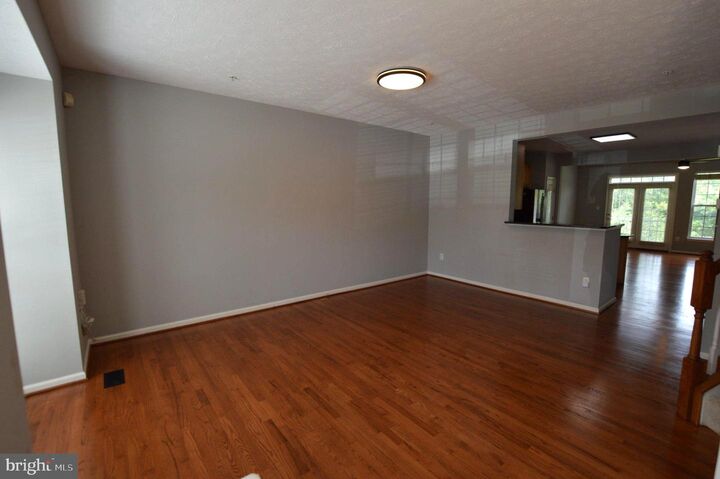 Property Photo: 950 Citrine Way MD 21113