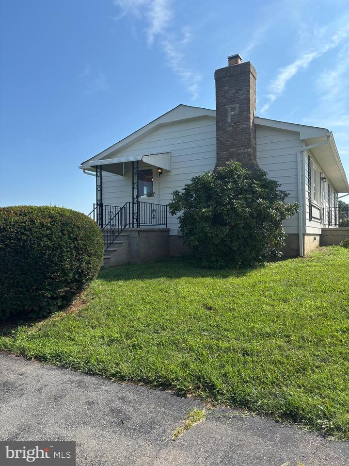 Property Photo: 21001 Westerly Road MD 20837