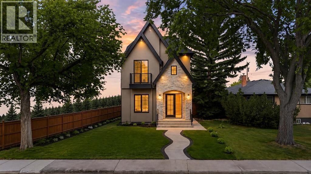 Property Photo:  1826 6 Street Northeast  AB T2E 3Z1 