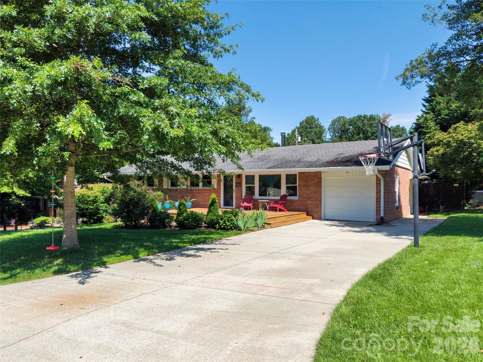 Property Photo:  217 S Hillandale Drive  NC 28726 