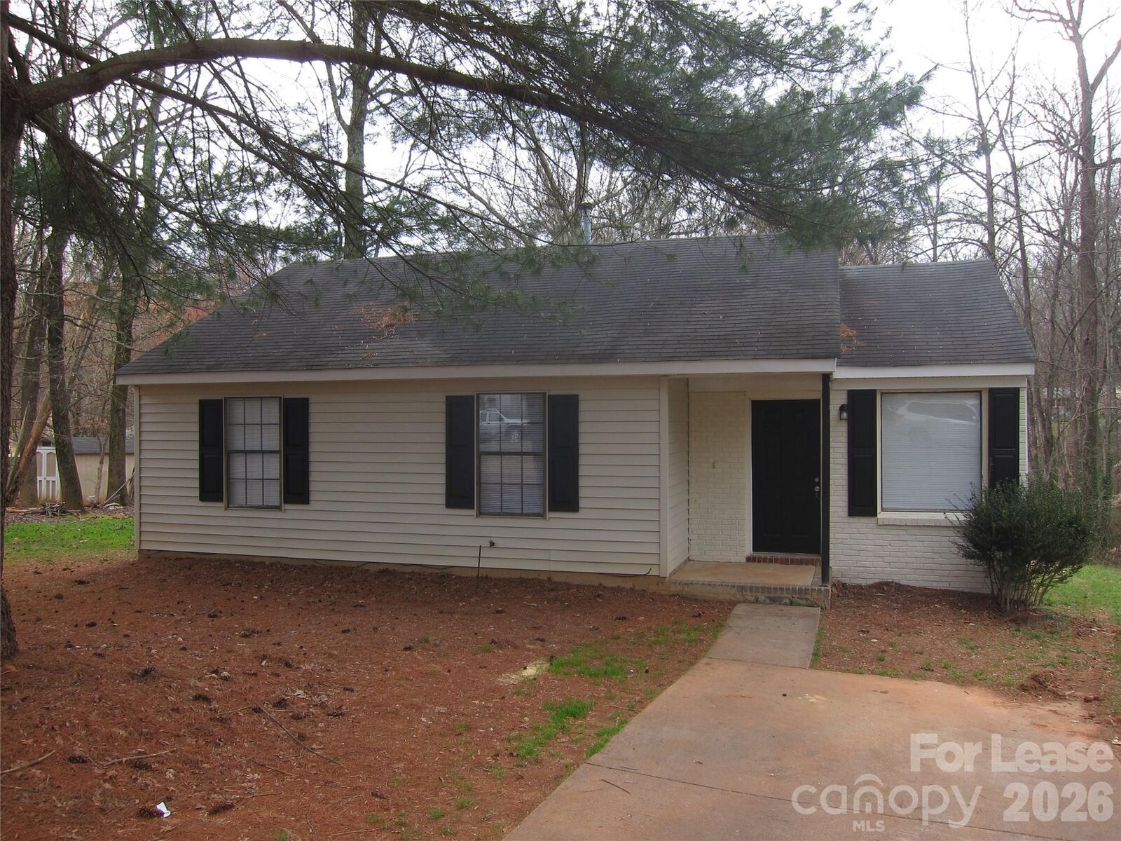 Property Photo: 5008 Aberdun Court NC 28215