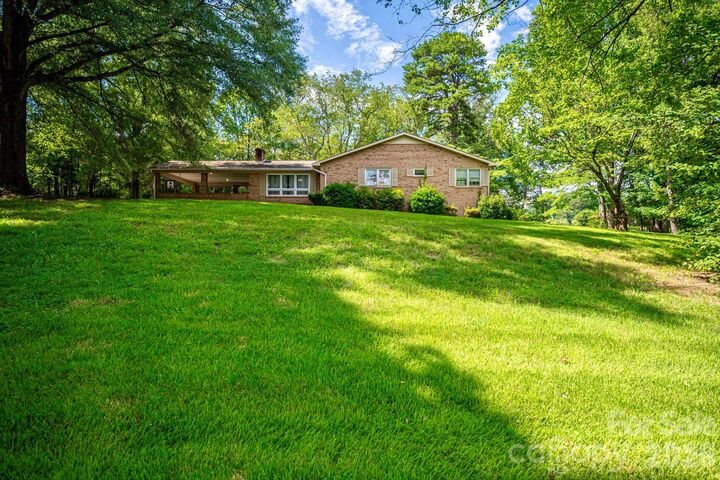Property Photo:  2542 E Nc 10 Highway  NC 28613 