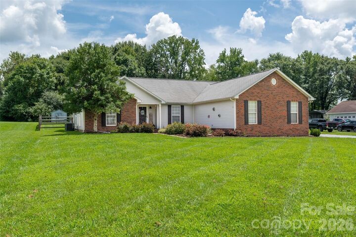 Property Photo: 3209 Monte Drive NC 28110
