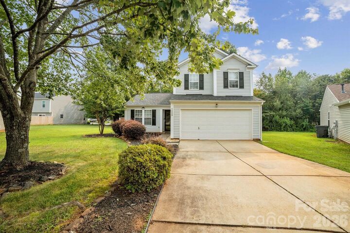 Property Photo: 1508 Hollow Maple Drive NC 28216
