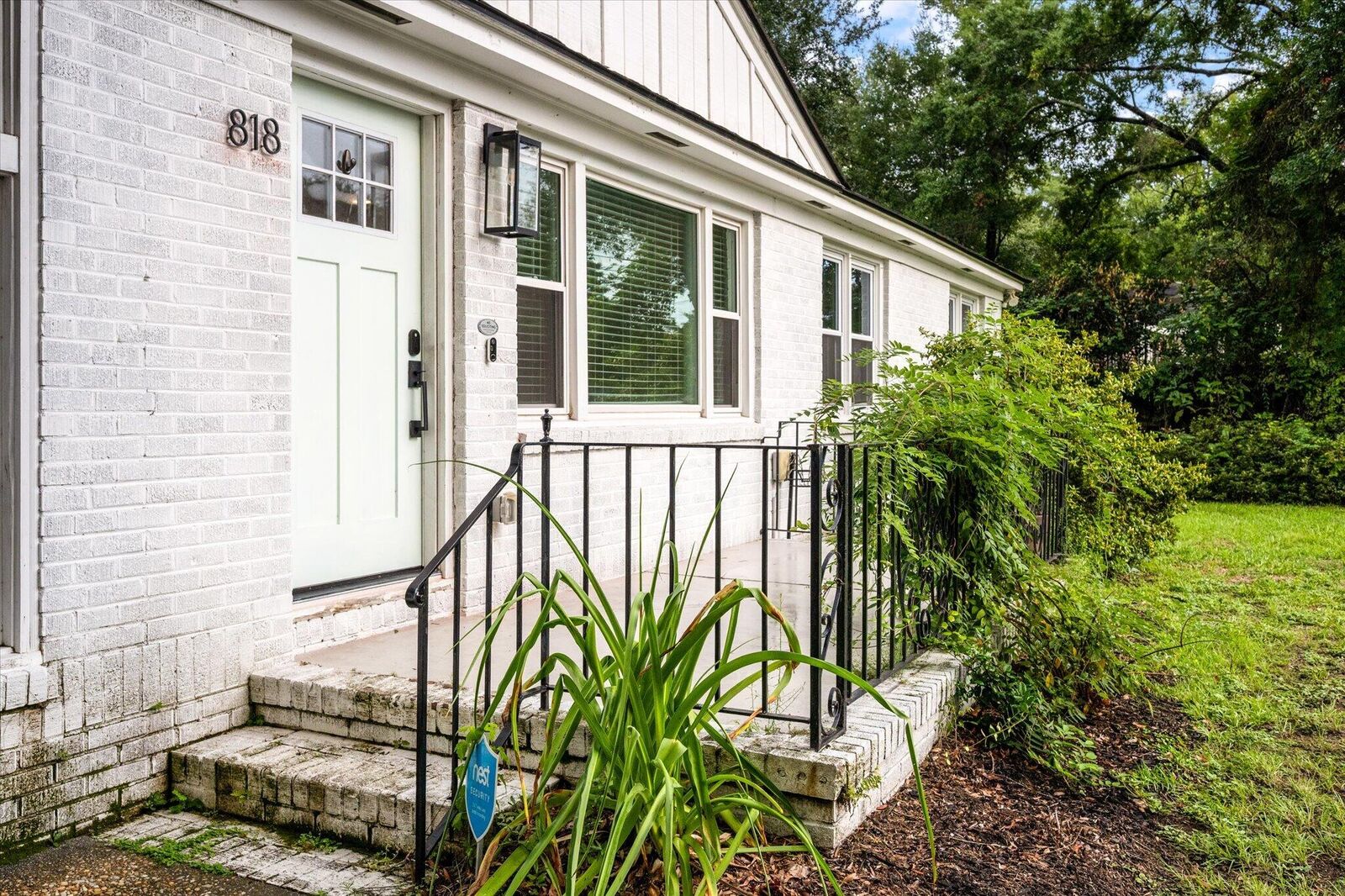 Property Photo: 818 W Madison Avenue SC 29412