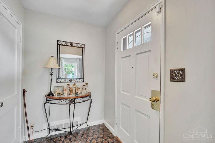 Property Photo:  100 Glencross  OH 45013 