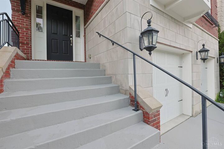 Property Photo:  5349 Grand Vista Court  OH 45227 
