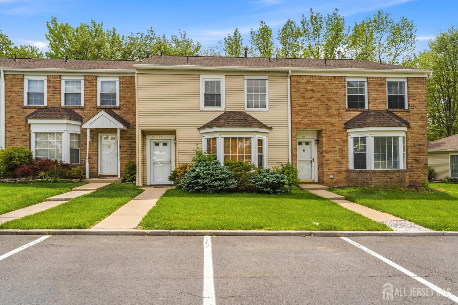 Property Photo: 88 Wilshire Court NJ 08857