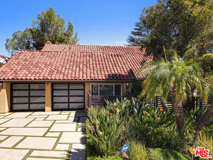 Property Photo: 4230 Park Alisal CA 91302