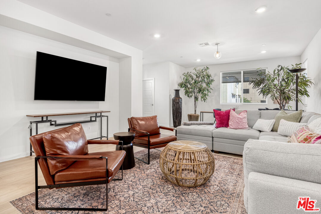 Property Photo: 768 Daniel Freeman Cir CA 90301