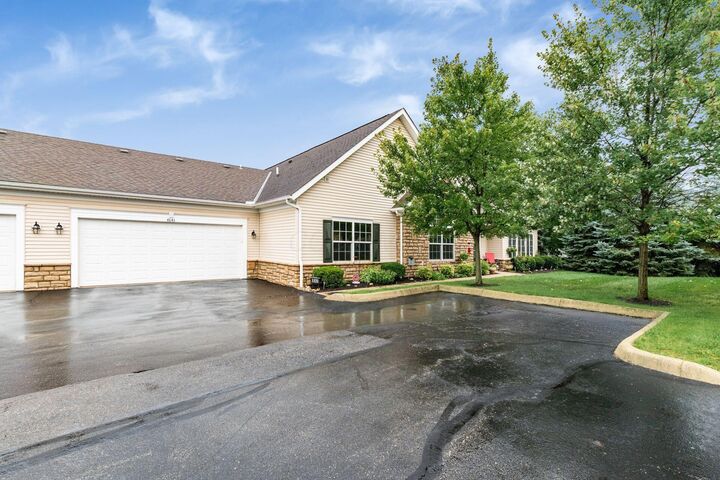 Property Photo:  4841 Ashleigh Drive  OH 43016 