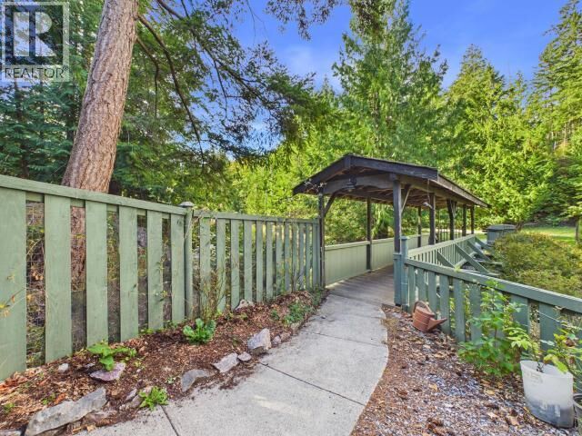 Property Photo: 5072 Prospect Street BC V0N 3K0