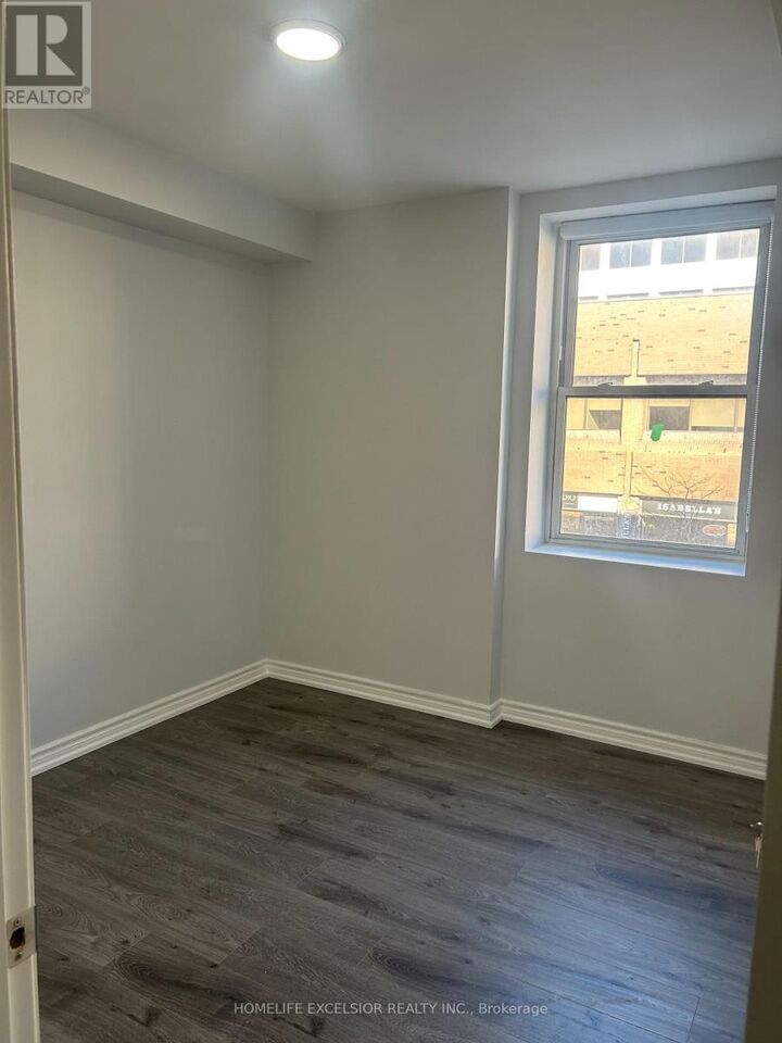 Property Photo: 3 Simcoe Street South Unit 3 ON L1H 1A9