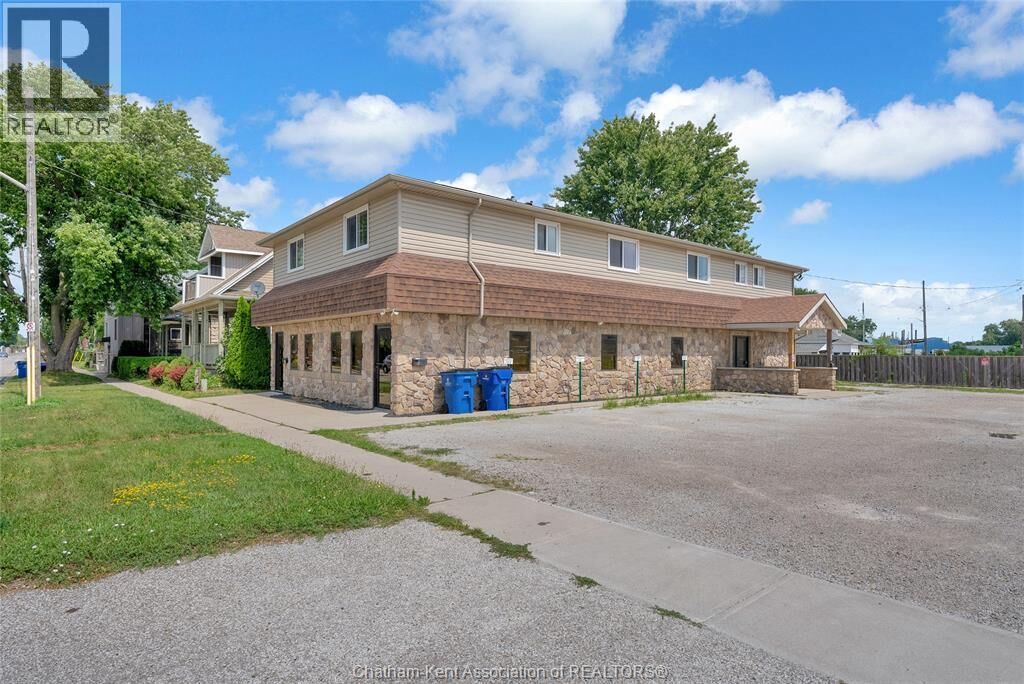 Property Photo: 255B William Street South ON N7M 4T2