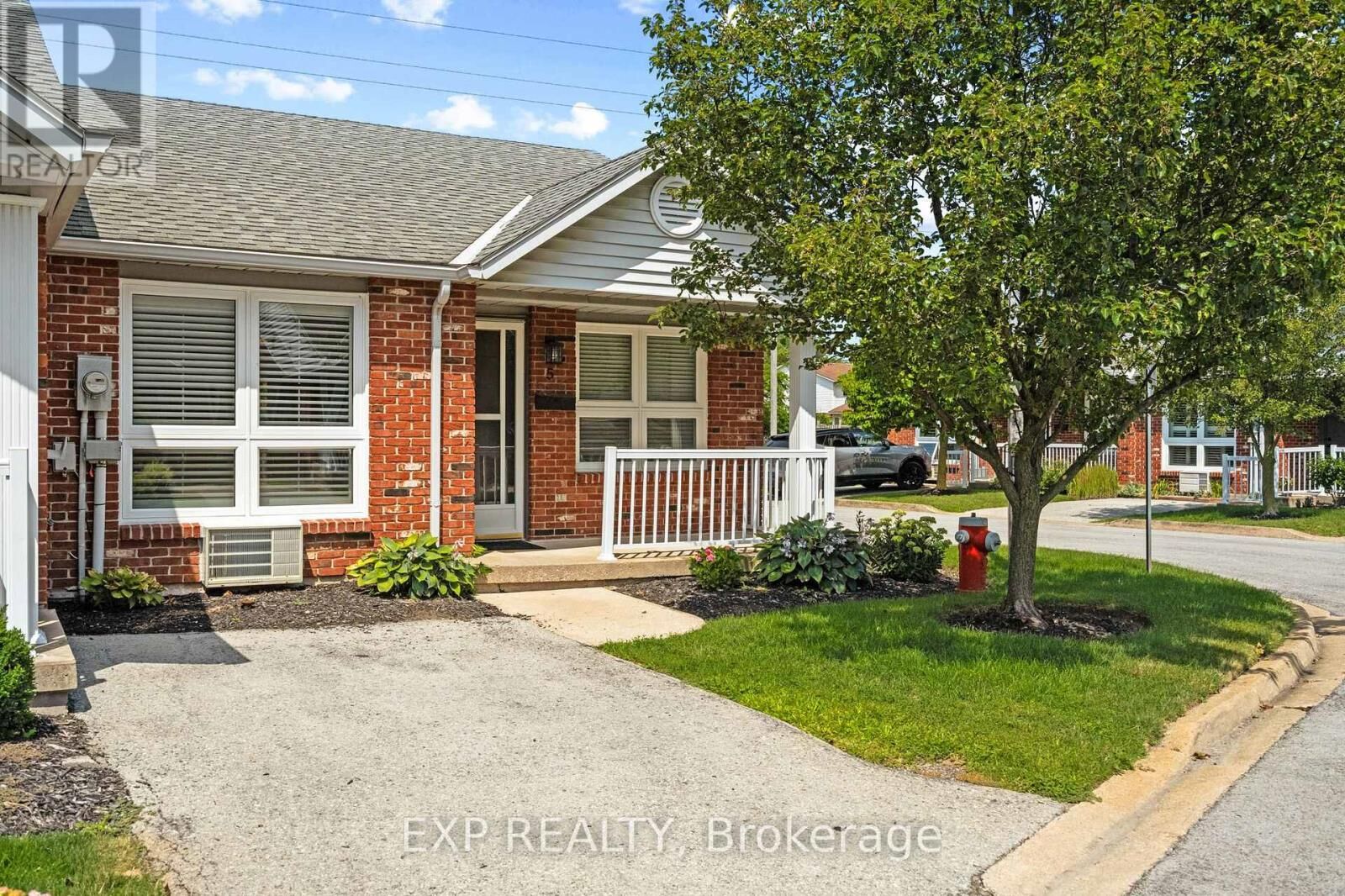 Property Photo:  226 Vansickle Road 5  ON L2S 2S7 