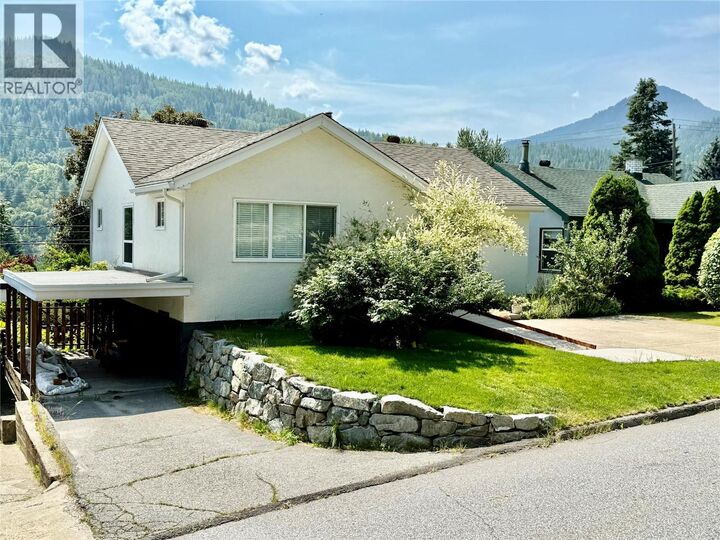 Property Photo:  654 Schofield Highway  BC V1R 2G8 