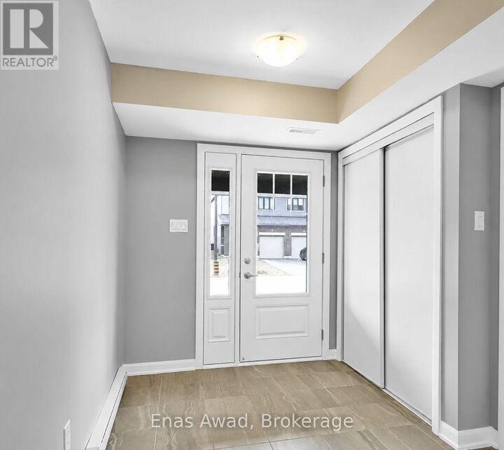 Property Photo:  44 Teelin Circle 1  ON K2C 3H2 