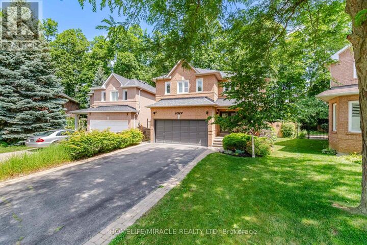 Property Photo: 6089 Carradine Court ON L5V 2C2