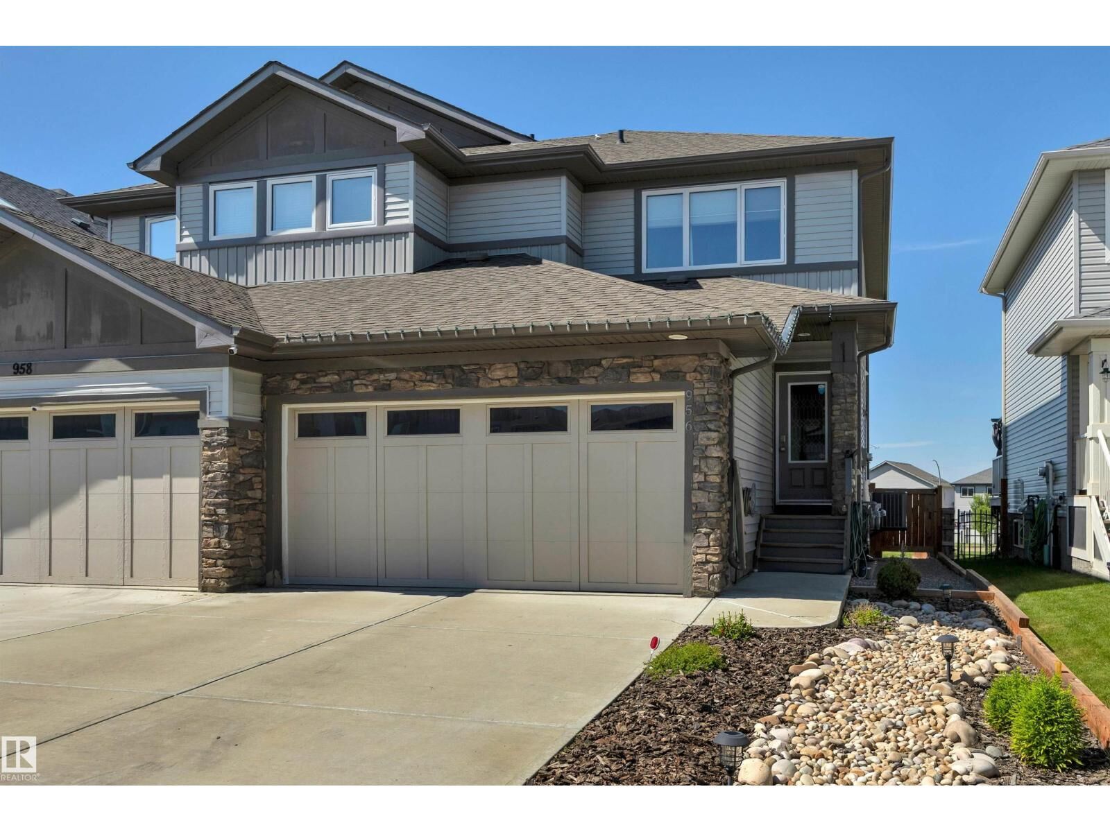 Property Photo:  956 Morris Wy  AB T9E 1G1 