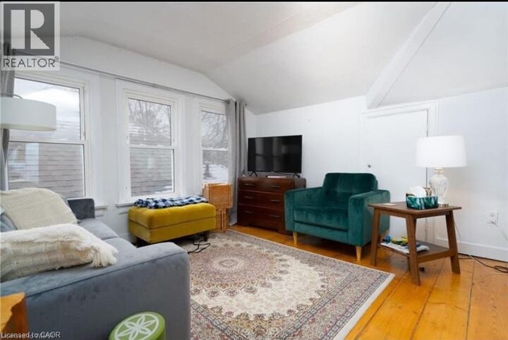 Property Photo:  98 Brubacher Street Upper  ON N2H 2W2 