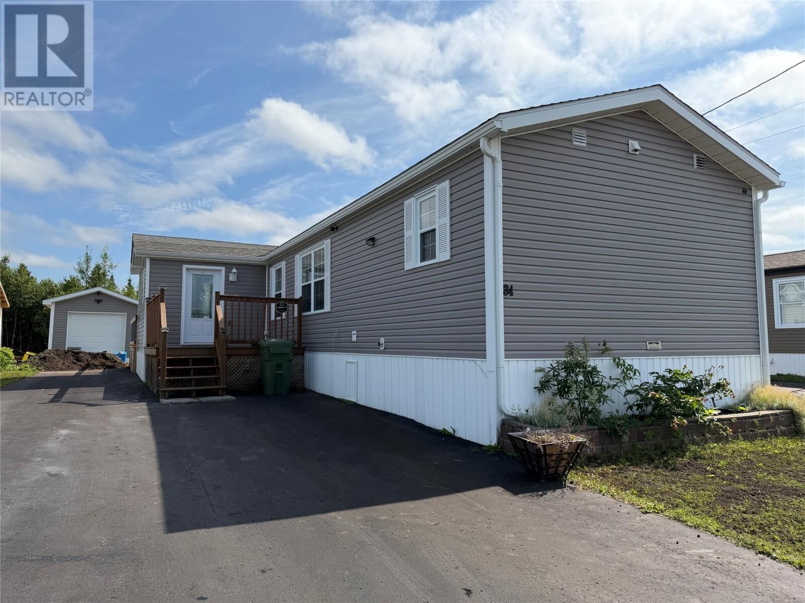 Property Photo:  34 Woodford Drive  NL A8A 0E2 