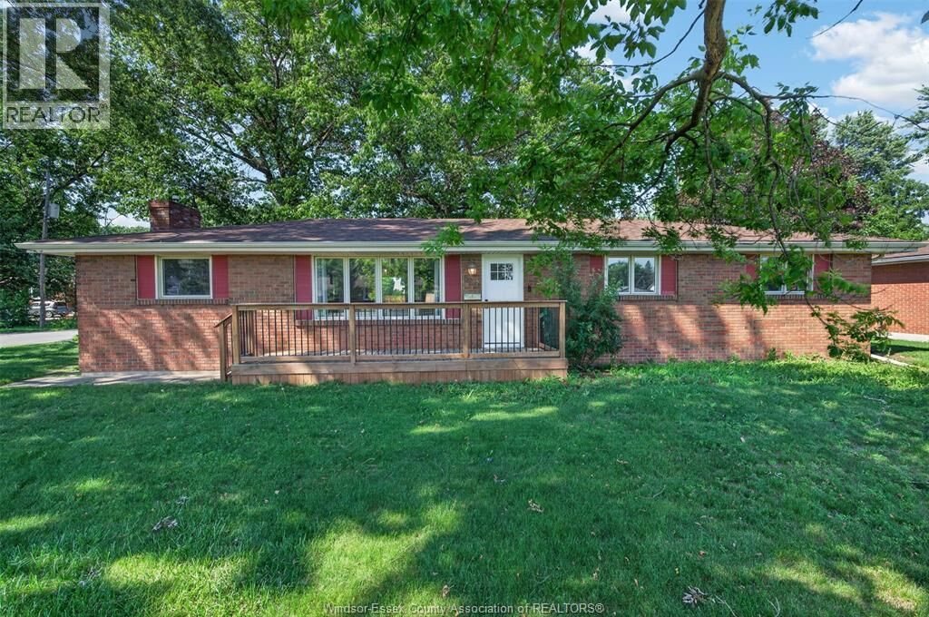 Property Photo: 520 Front Road ON N9J 1A6