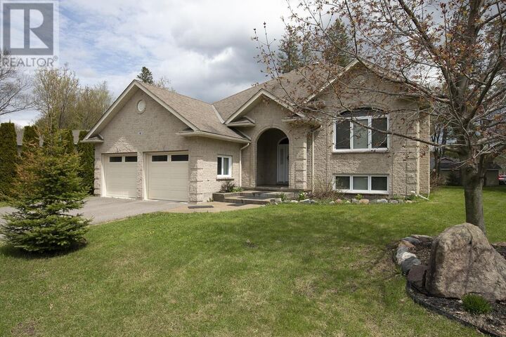 Property Photo: 4 Parkdale Dr ON P6A 5P8
