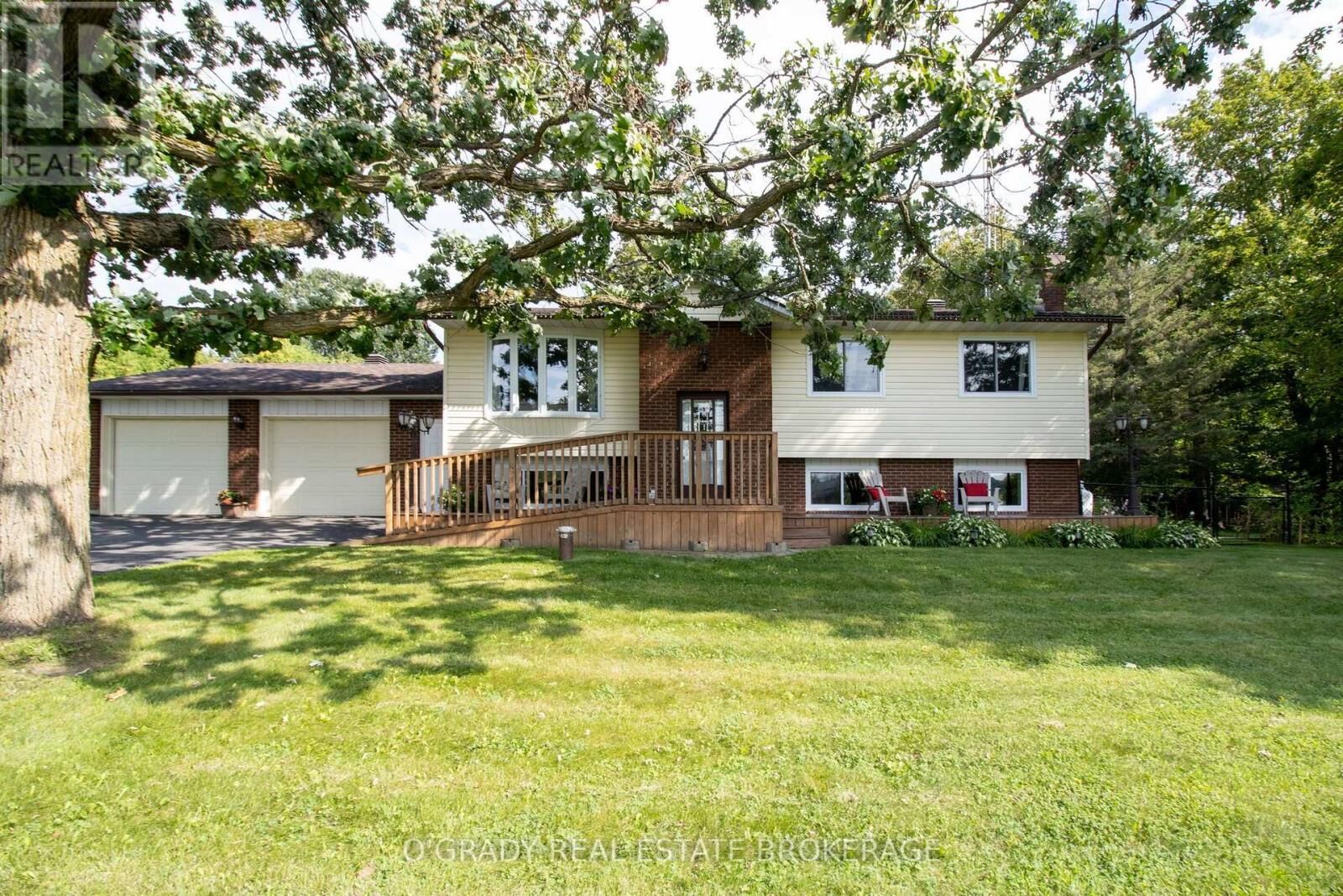 Property Photo:  5217 Algonquin Road  ON K6V 5T2 