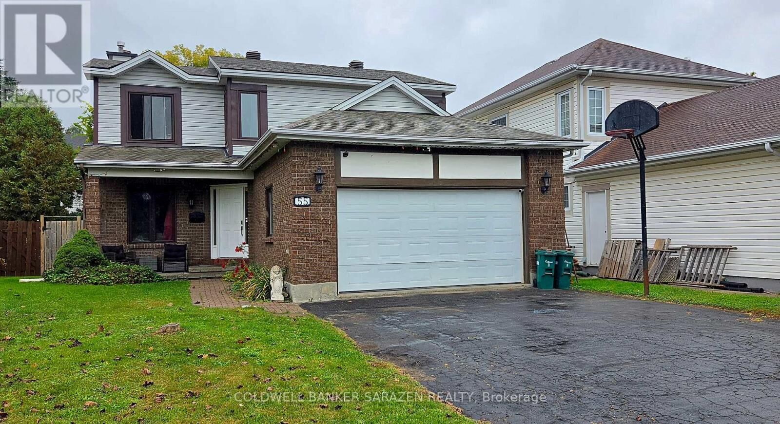 Property Photo:  55 Bramblegrove Crescent  ON K1T 3G2 