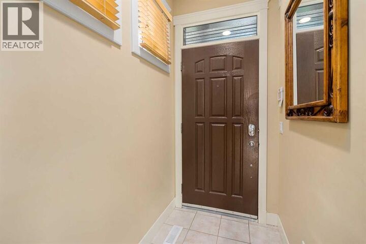 Property Photo: 2526 3 Avenue Northwest AB T2N 0L3