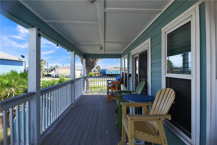 Property Photo:  1228 S Live Oak Street  TX 78382 