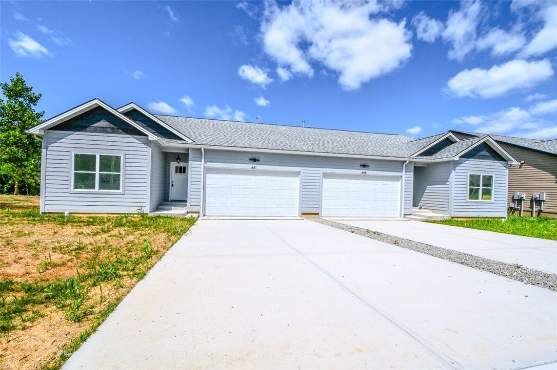 Property Photo: 685 Waldsmith Way OH 45377