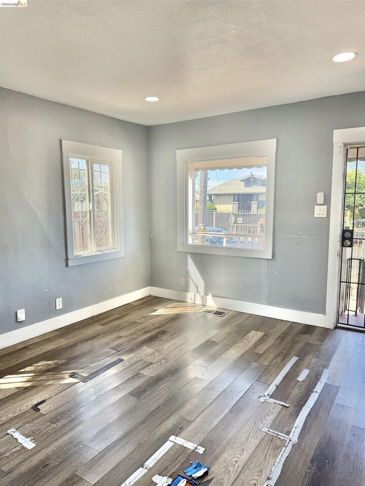Property Photo:  9926 C St  CA 94603 