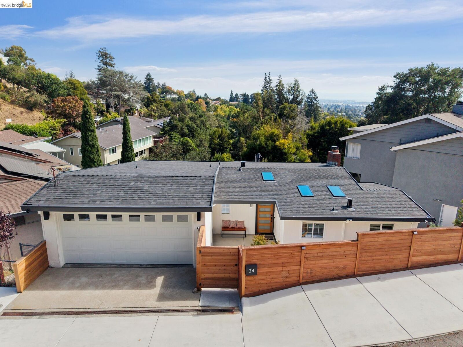 Property Photo:  24 Somerset Rd  CA 94611 