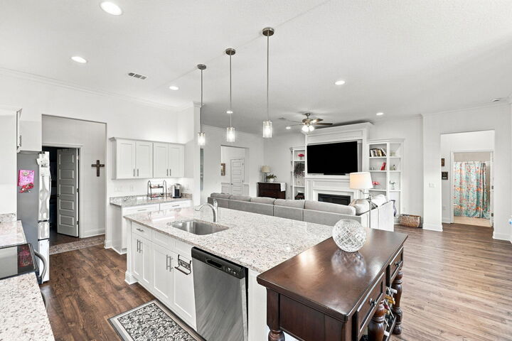 Property Photo:  6071 Walk Along Way  FL 32536 