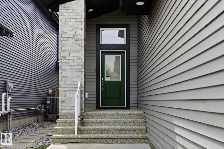 Property Photo:  17 Kingsbury Circle  AB T7X 0C9 
