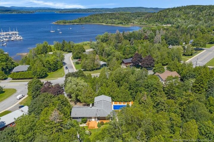 Property Photo: 100 Kennebecasis Drive NB E2K 2G1