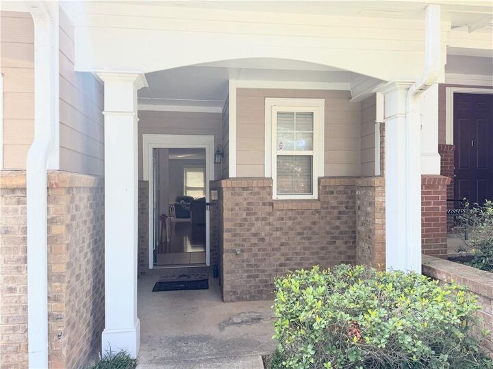 Property Photo: 1075 Brittania Road GA 30083