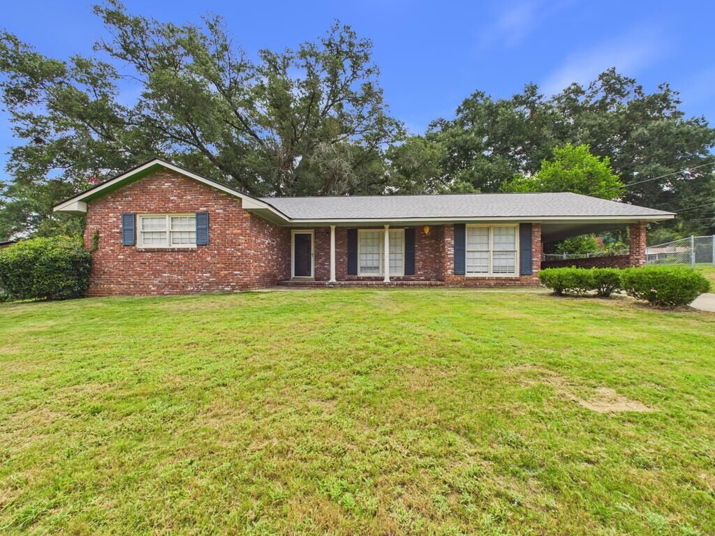 Property Photo:  1230 Aspen Avenue  GA 31907 