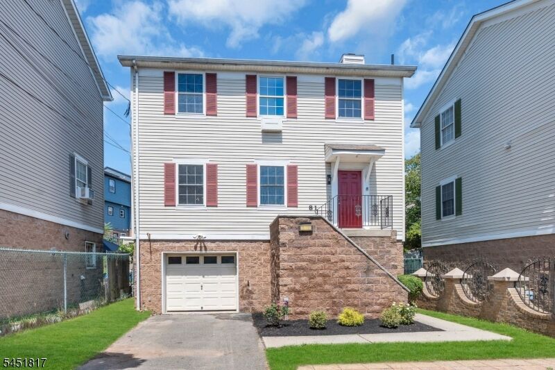 Property Photo:  81 Crane St  NJ 07104 