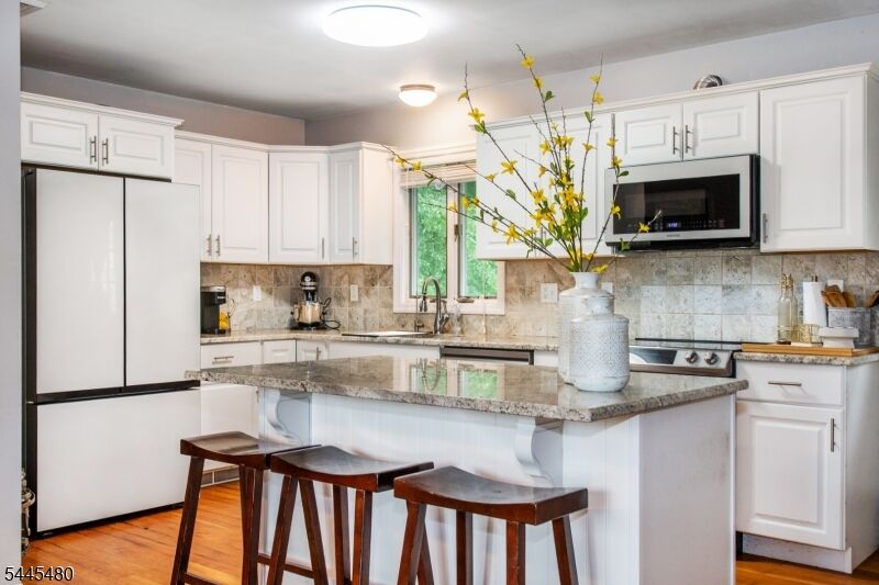 Property Photo: 2 Glen Rd NJ 07422
