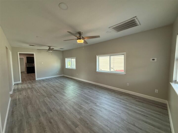 Property Photo: 1129 Beech Street TX 77520