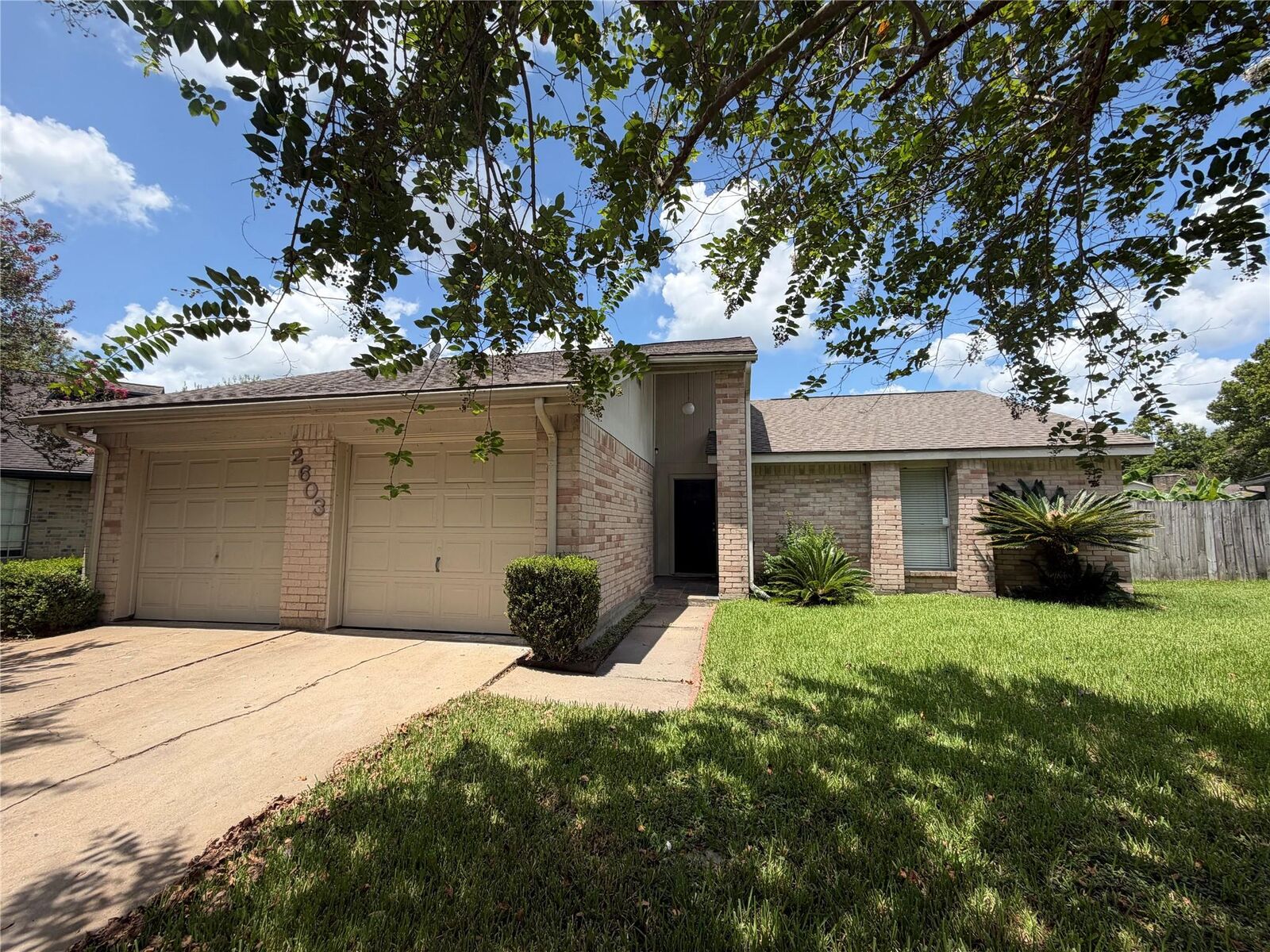 Property Photo: 2603 Quarry Hill Road TX 77478
