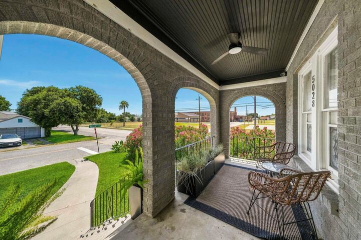 Property Photo:  5028 Ursuline  TX 77551 