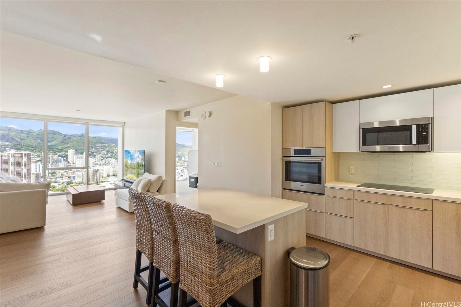 Property Photo: 888 Kapiolani Boulevard 3802 HI 96813