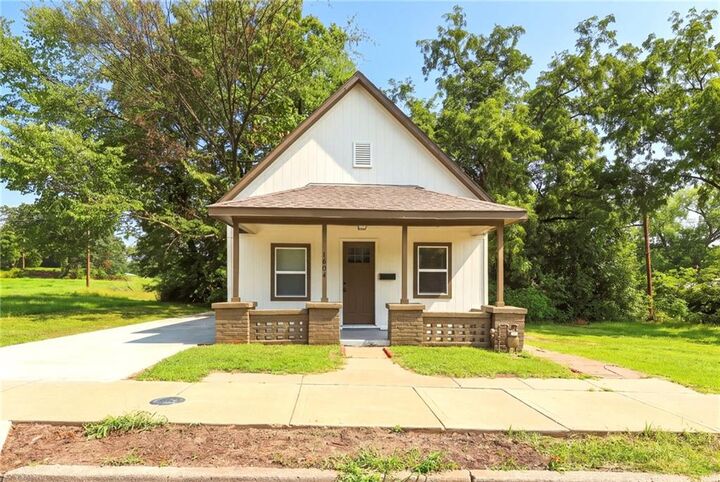 Property Photo:  1604 N 9th Street  KS 66101 