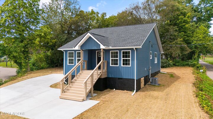 Property Photo: 4131 Porter Ave TN 37914